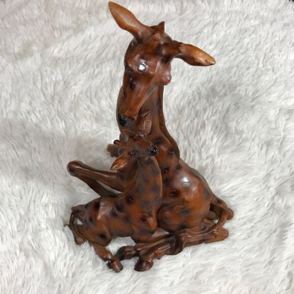 NWOT Mother Giraffe and Calf Premium Resin Wood Painted Statue - Picture 12 of 14